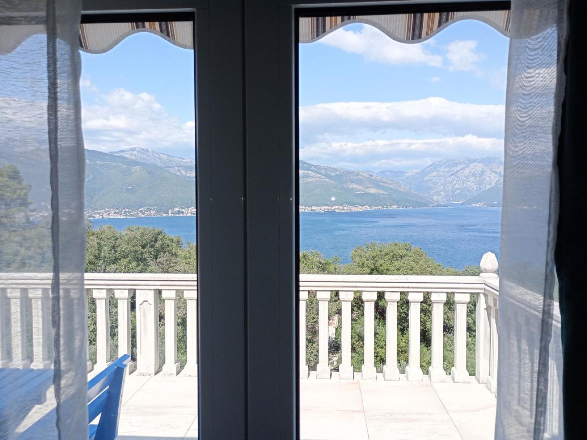 Apartments Vidikovac Tivat Exterior photo